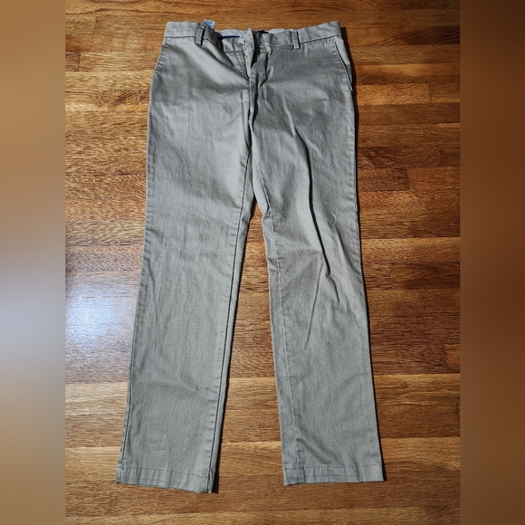 Docker's Slim Fit Men's Khaki Pants - Picture 1 of 4